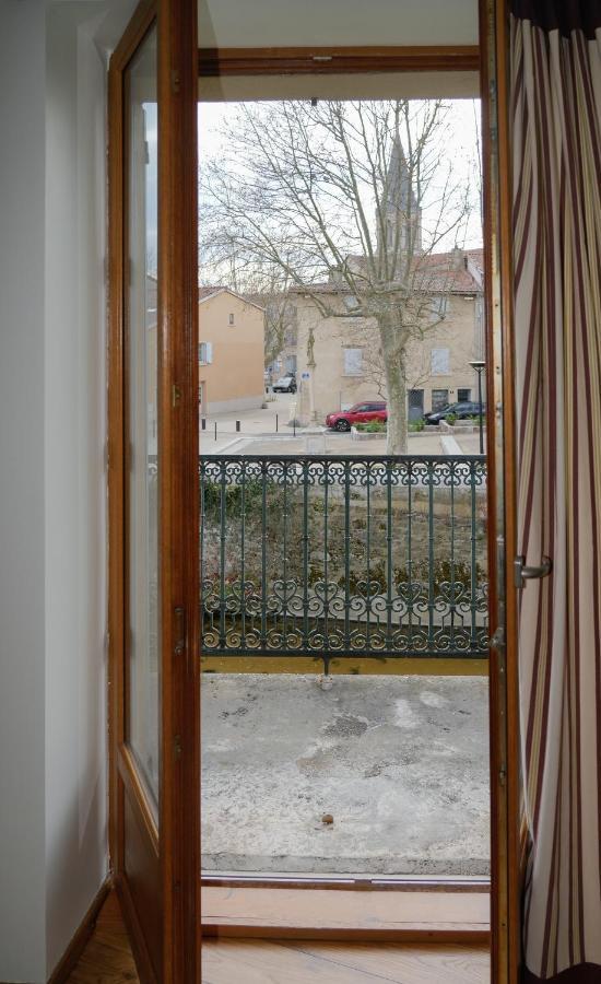 Auberge Du Vieux Pont บริญเนส์ ภายนอก รูปภาพ