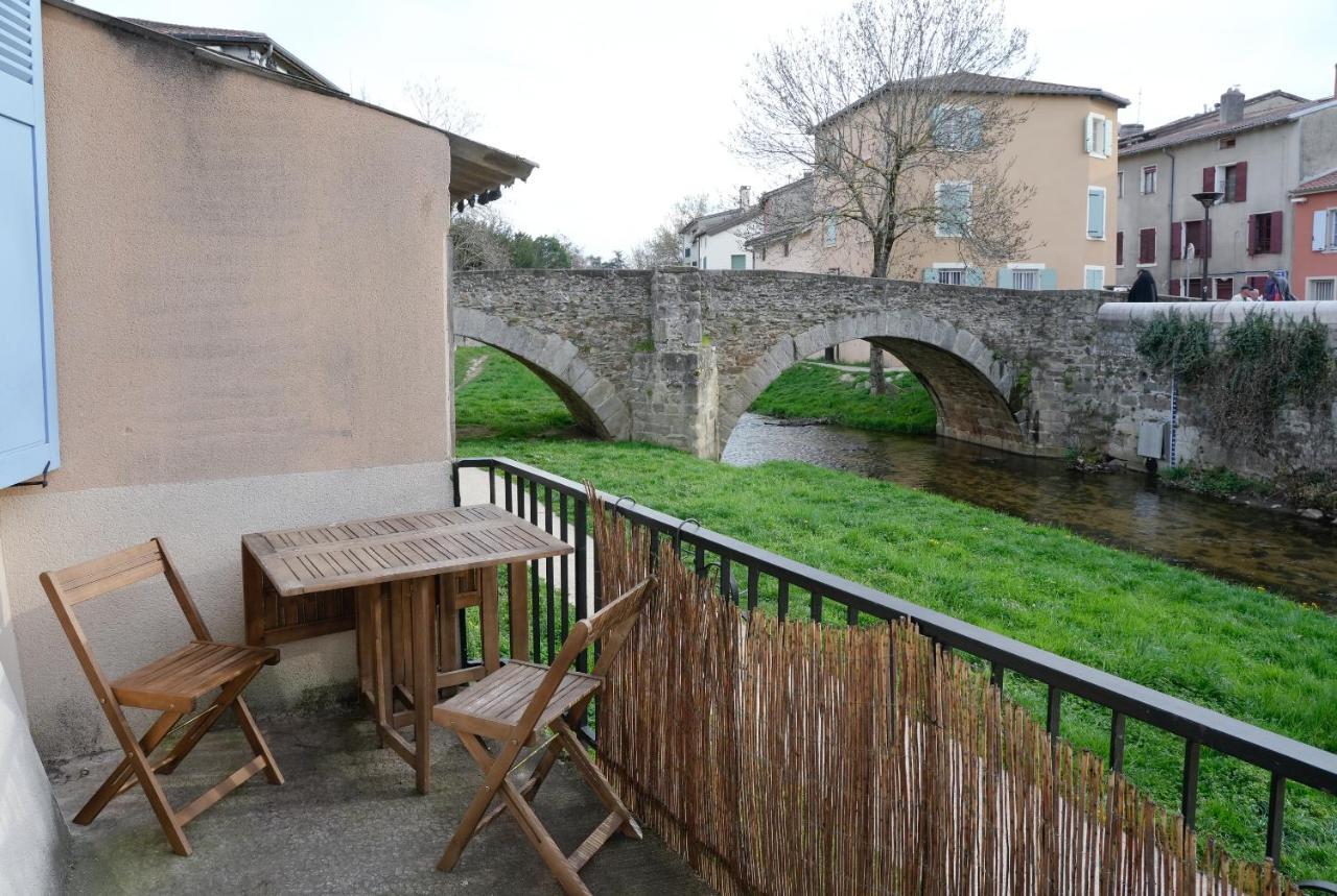 Auberge Du Vieux Pont บริญเนส์ ภายนอก รูปภาพ